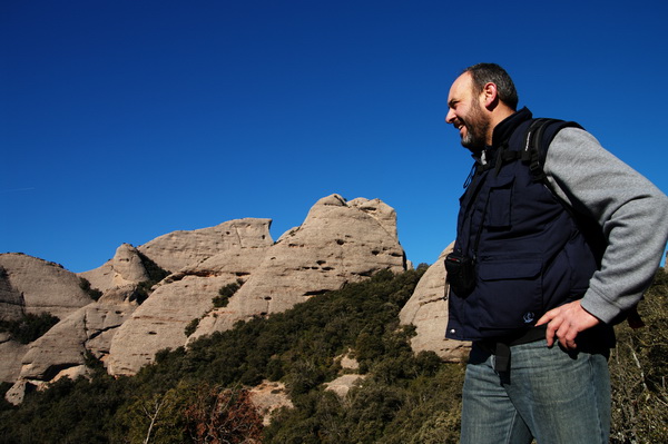 Mirant amb el bacallà de fons
Sortida de l'AEL del 18/2/12. De les Agulles al Montgròs
