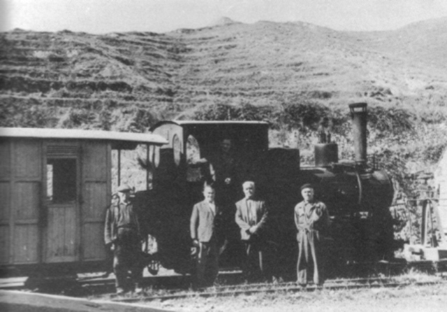 Foto del darrer tren a l´estació de La Pobla- any 1963
