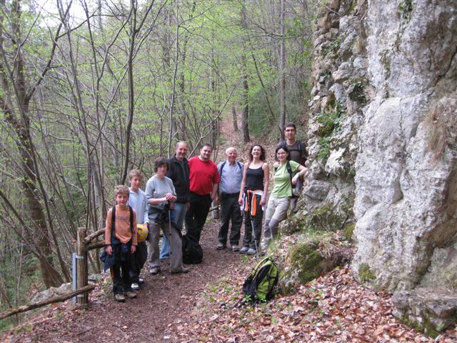 Pujada a Falgars per la cova (St.Marc'09)
Pujada a Falgars per la cova (St.Marc'09)
