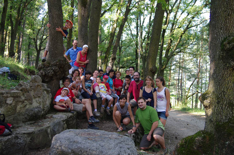 Grup a la font del roure
Durant l'excursió de l'AEL a les fonts del voltant del Poble el 22/08/09
Paraules clau: ael excursio font roure