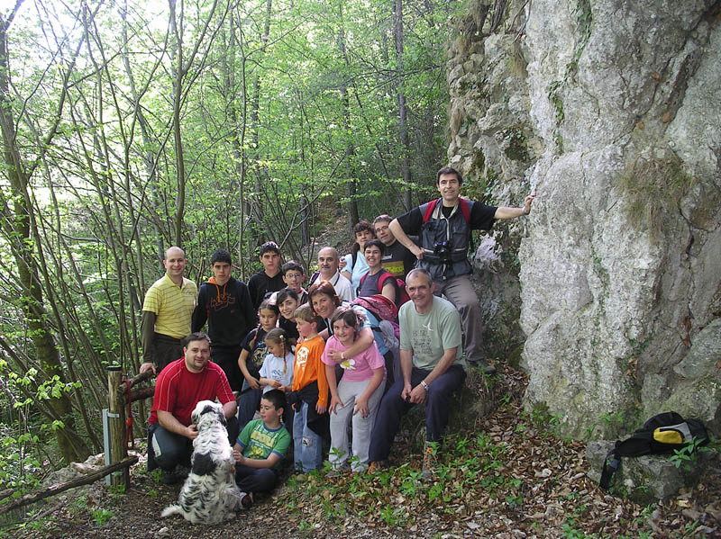 A la cova de la verge
Durant l'excursió de la Truitada de Sant Marc, pujant a Falgars
