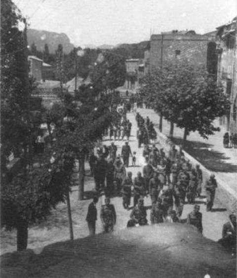 soldats passejant
