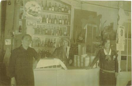 Bar La Flor (Plaça de Les Coromines) Any 1928
