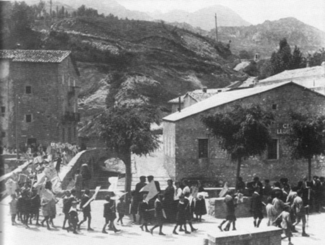 Pont del Magret (actual ajuntament)
