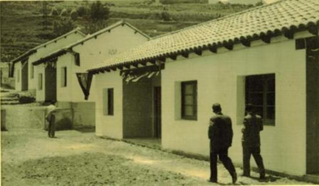 Inauguració de les cases de l´Asland-any 1954
